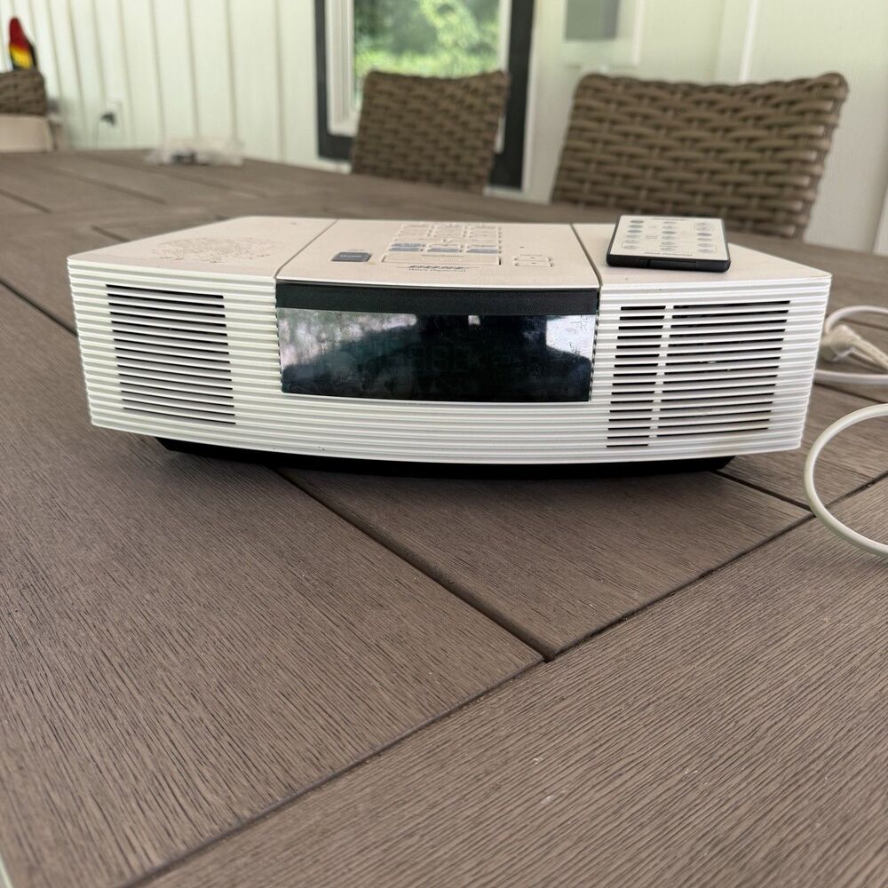 BOSE Wave Radio / CD - Model AWRC-1P - Radio With Remote !!!CD DOESNT WORK!!!